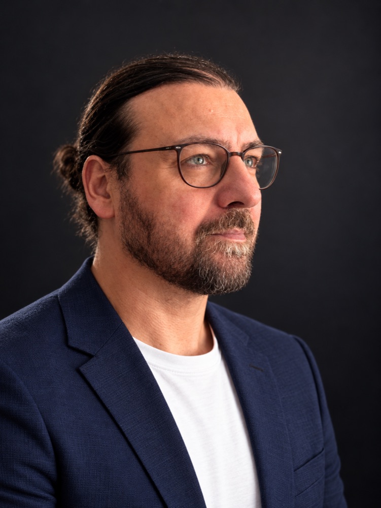 Dr. Arda Züber